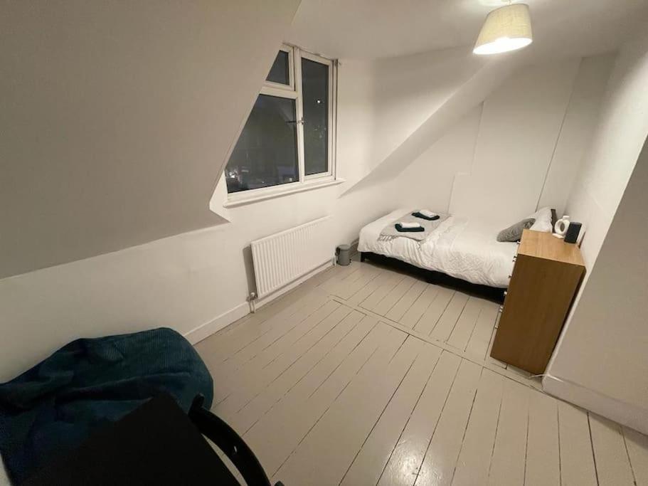 Stunning 2 Bedroom On Tower Bridge ลอนดอน ภายนอก รูปภาพ