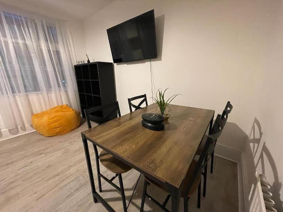 Stunning 2 Bedroom On Tower Bridge ลอนดอน ภายนอก รูปภาพ